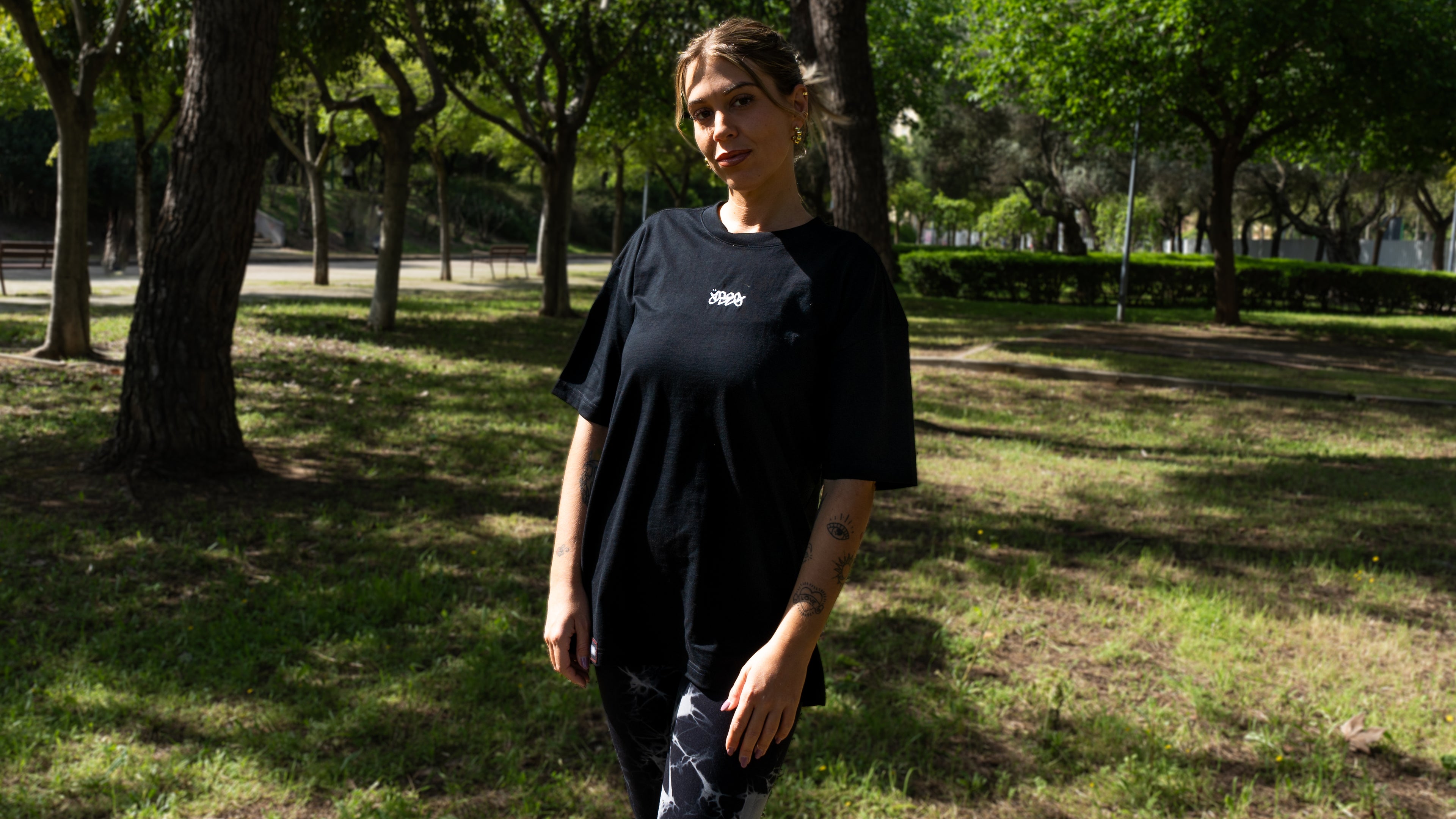 Essential 02 negra