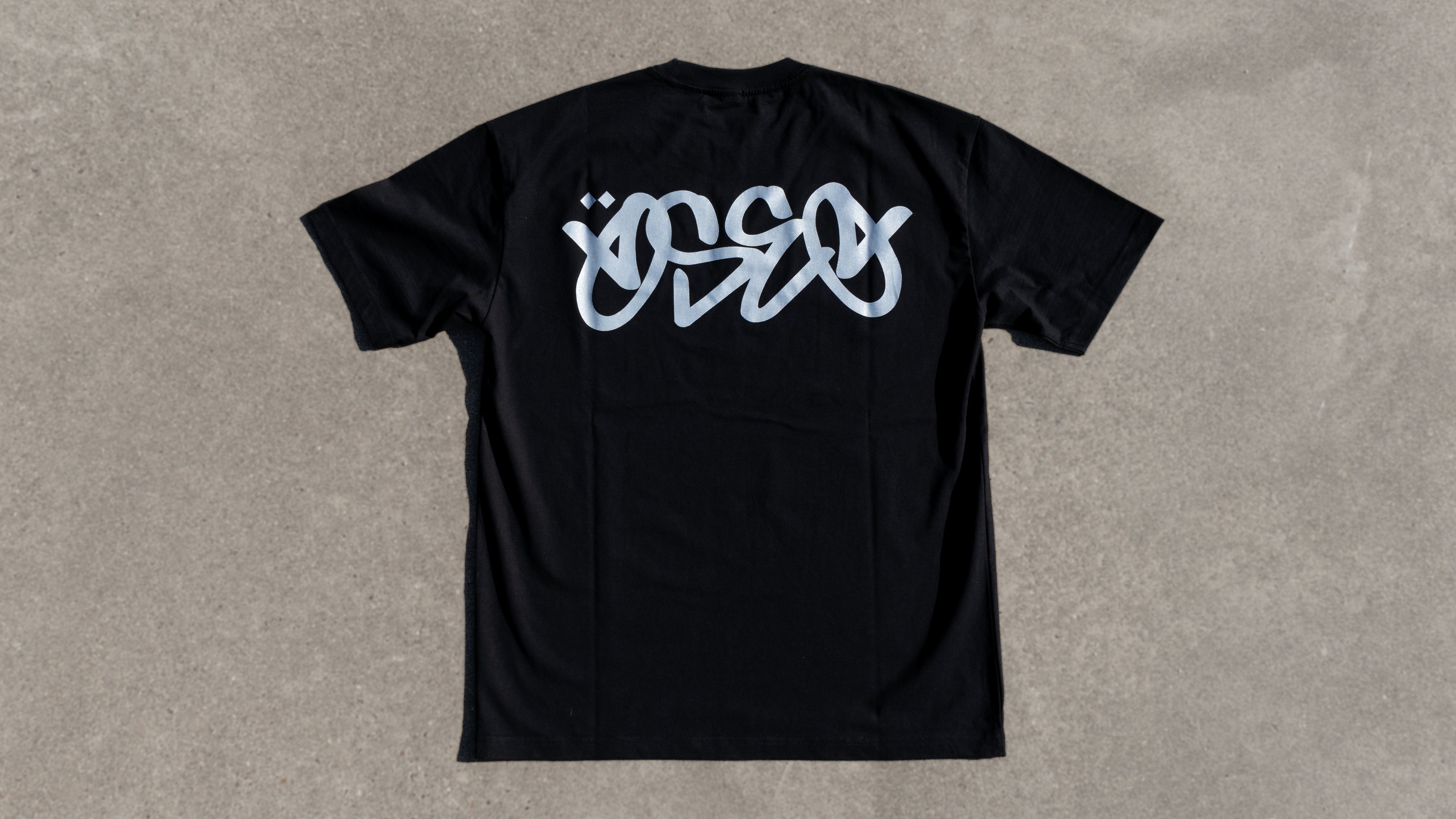 Essential 01 negra