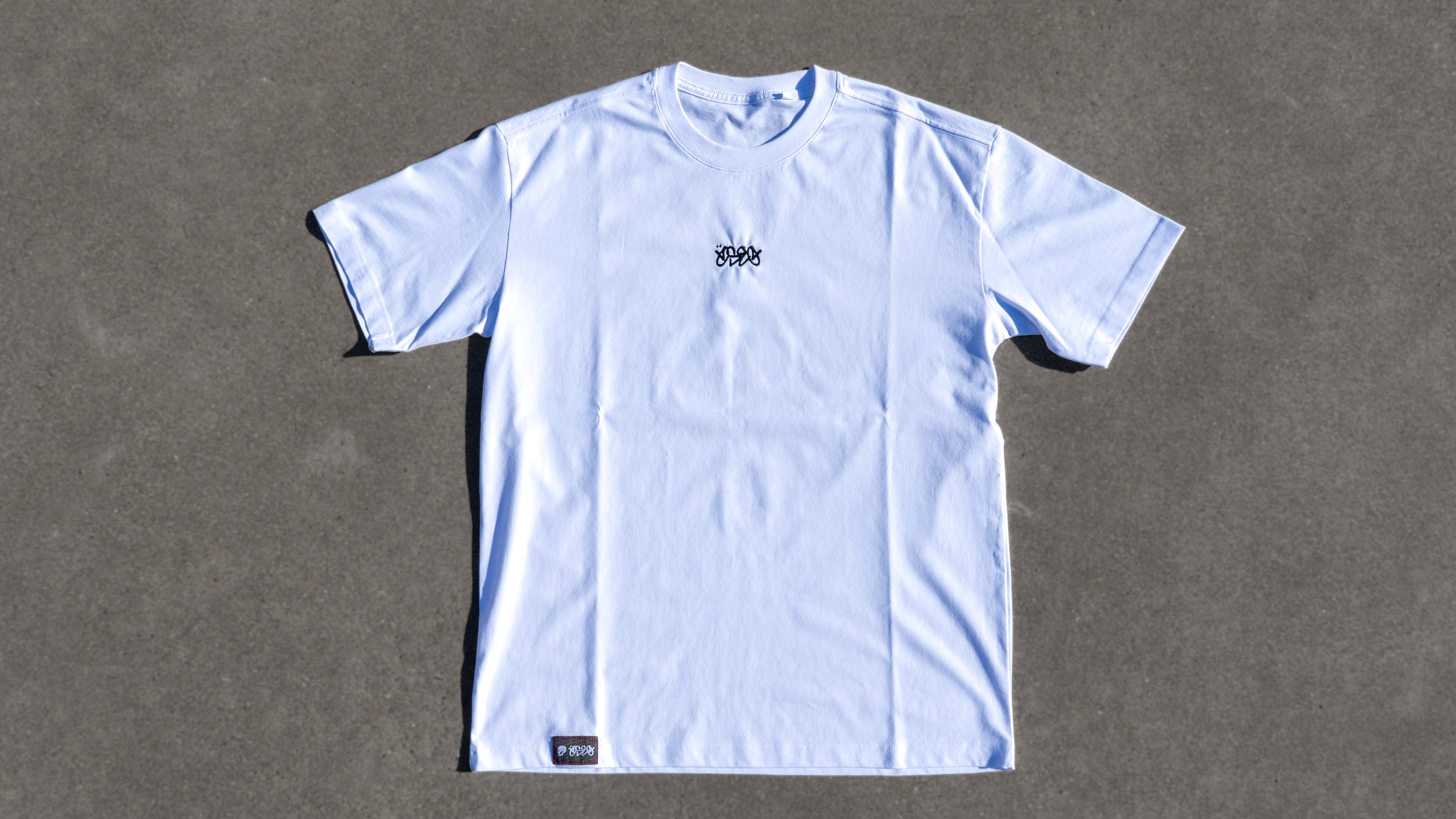 Essential 02 blanca